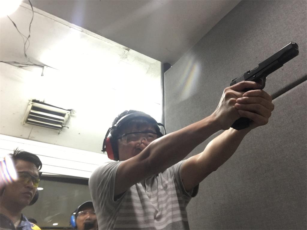 宿务旅游之真枪实弹打枪射击打靶shooting，菲同凡想系列之二十三