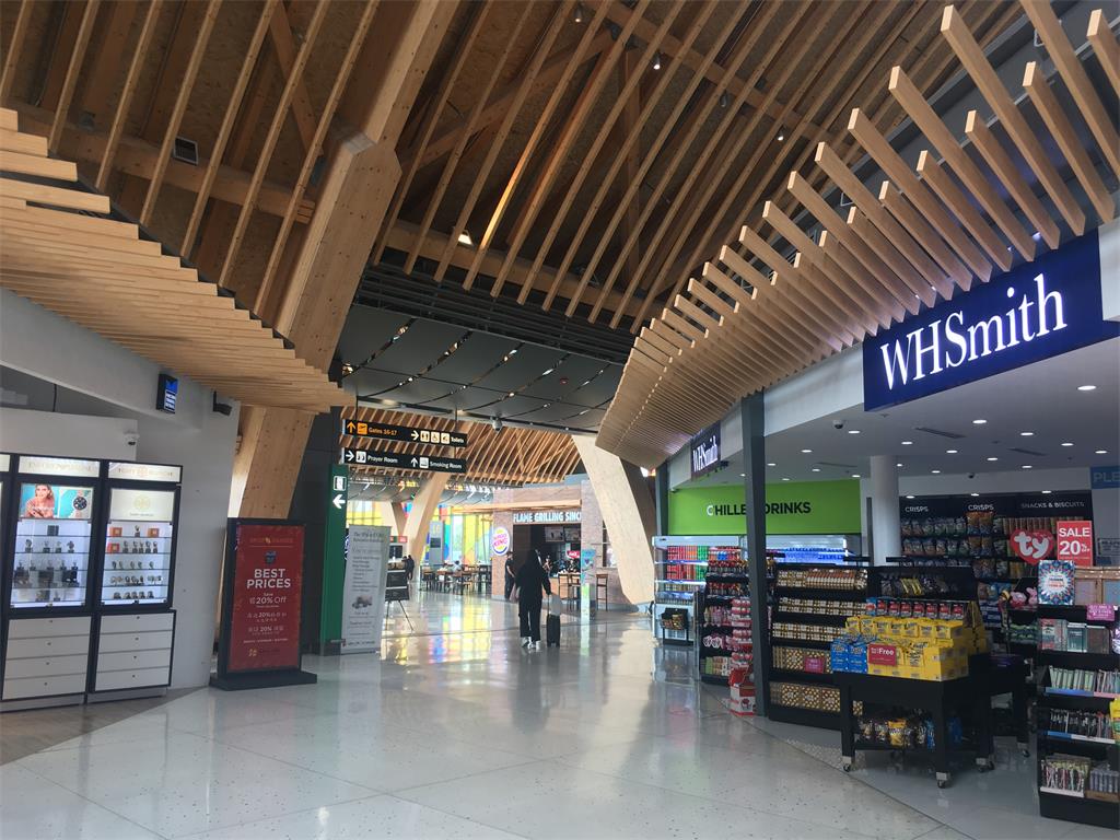 疫情期间，菲律宾飞香港机场入境到深圳回国之旅